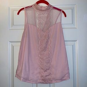 Express sleeveless blouse! 👚